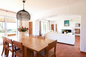 Bastide With Panoramic Views Of Saint-Tropez