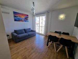 Encantador apartamento en LEscala, cerca del puerto y la playa - HISP-236-212