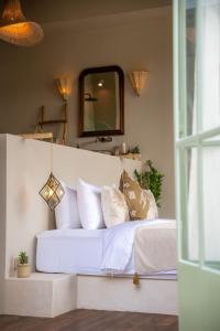 Luxury 2BR Villa with Rice Field View & Pool