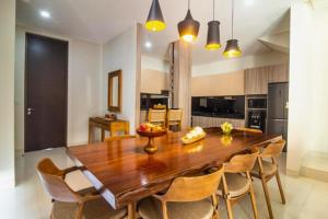 Edrea Comfortable 4 BR Private Pool Villa ZN403