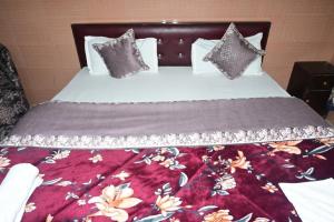 The Ayodhya Ji Palace