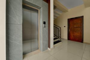 Super Hotel O Engineering College Sreekaryam Formerly B S Plaza