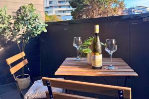 TheCozyRooftop Modern Comfort in Brunswick Center