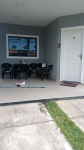 Casa aconchego - praia, trilhas, comercio, praça