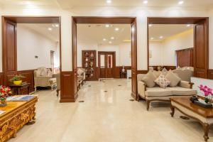 Hotel Gyalpo Residency - A Mountain View Luxury Hotel in Leh