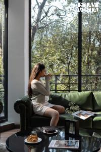 StayVista at Villa Bluejay with Bonfire, Heated Pool