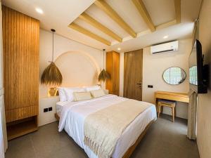 Casa Uluwatu Modern Getaway with Rooftop View