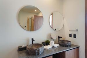 Modern 2BR Apartment with Pool & Gym