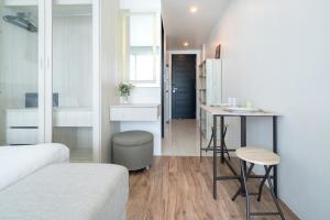 Studio Apt Seaview Balcony - Oceana C63