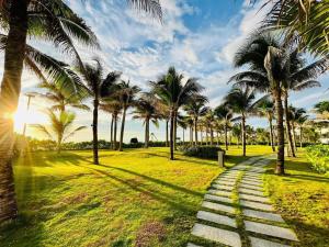 Condotel Sea View - Private Beach - Nearly Airport
