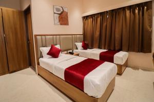 Hotel Ascent Star Inn - Near Mumbai International Airport