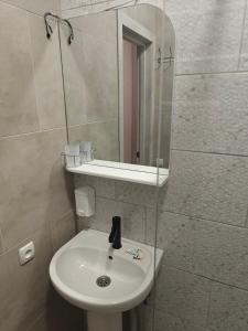 Здам квартиру подобово у Дніпрі посуточно почасово Каруни Вокзал