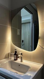 Coast Residences Near MOA and NAIA Luxury Bay View with Pool