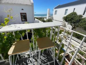 Kumbaya Beach House and Loft Cottage