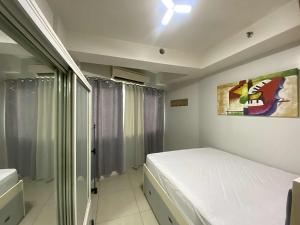 Shell Residences Mall of asia Pham