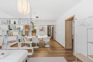 BetterStay Central Apartment for 6 People I 97m2 I Netflix I Kitchen