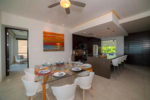 Montecielo 4A - 3 bdr 3 1 ang a half bath Ocean View