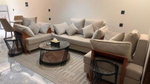 شقة مخدومة خاصة