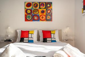 Hippodrome View - Red