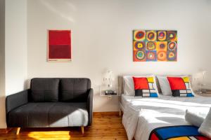 Hippodrome View - Red