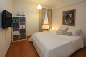 Mackenzie Beachfront Suite