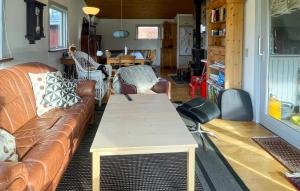 2 Bedroom Beautiful Home In Orø