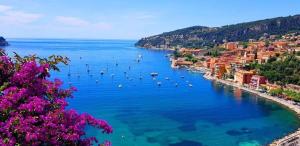 Charmant studio rénové – Place de la République