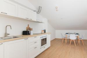 Superior Smaragd Adriatic Apartment with Altana Piran