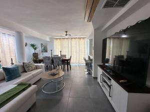 Villa Sandra Los Corales 2 minutes from the beach