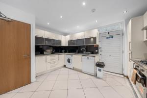 Tavistock Mews by Artsy