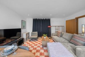 Tavistock Mews by Artsy