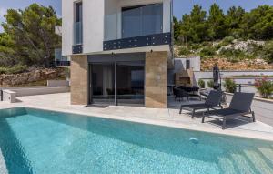 Luxurious Home In Dingac With Sauna