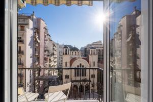 Hippodrome View - Red