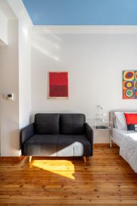 Hippodrome View - Red