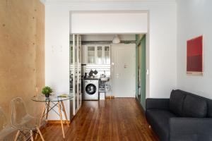 Hippodrome View - Red