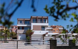 2 Bedroom Beautiful Apartment In Vodice