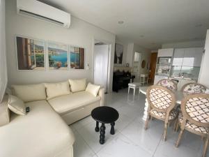 Modern Business Stay with Piano and Guitar