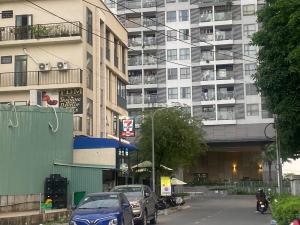 Modern Business Stay with Piano and Guitar