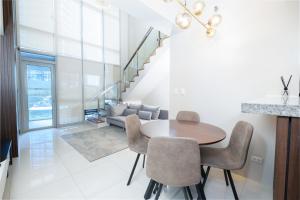 BGC Spacious 1BR Loft Uptown