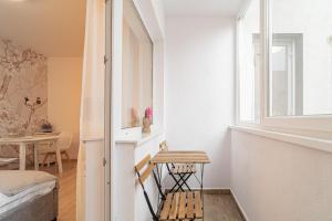 Stylish Studio near Parliament Palace & Cathedral - by Happy Guest