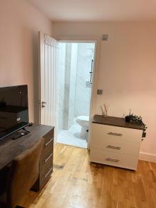 London Luxury Self-Catering Apt with Sleep 6