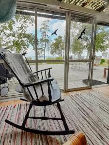 Stuga Med Utsikt Över Vänern I Sjötorp