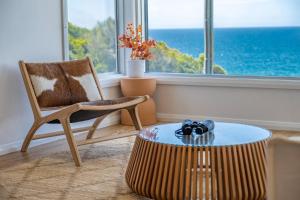 Burgess Beach ~ Salt and Serenity ~ 3 Bedroom Home