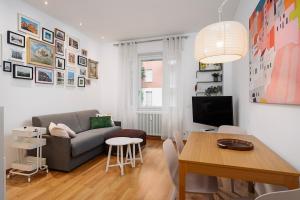 Holi California - Lovely apt with Metro steps away