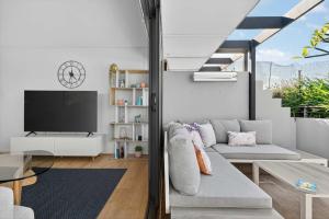 Redfern Penthouse - Stunning CBD views and Parking