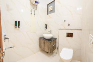 Family-Friendly Modern 2BHK withAmenities