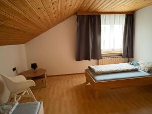 Danner Appartements Regau - Möblierte Langzeit- & Monteurapartments nahe Gmunden, Laakirchen, Salzburg & Wels I Vollmöbliert & mit Parkplatz