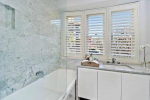 Premium Double Bay 3 bedroom apartment