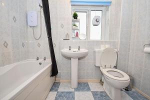 Bright & Spacious 2 Bedroom Apartment in Preston