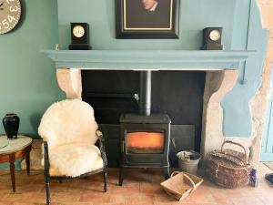 Country House With Swimming Pool In Morvan